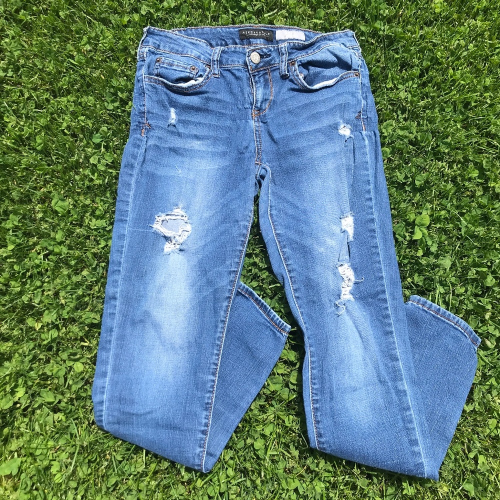 🍓EUC!! Distressed Ankle Jeggings